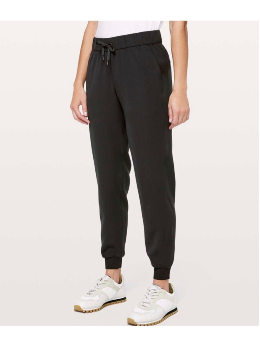 Women's Lululemon On The Fly Jogger Black Size 8